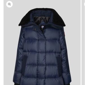Women's Navy Puffer Jacket